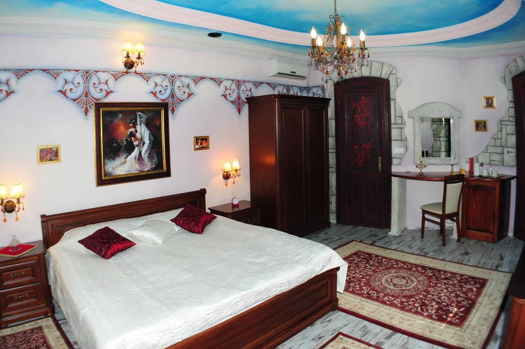 Hotel Villa Classica Papa Exterior photo