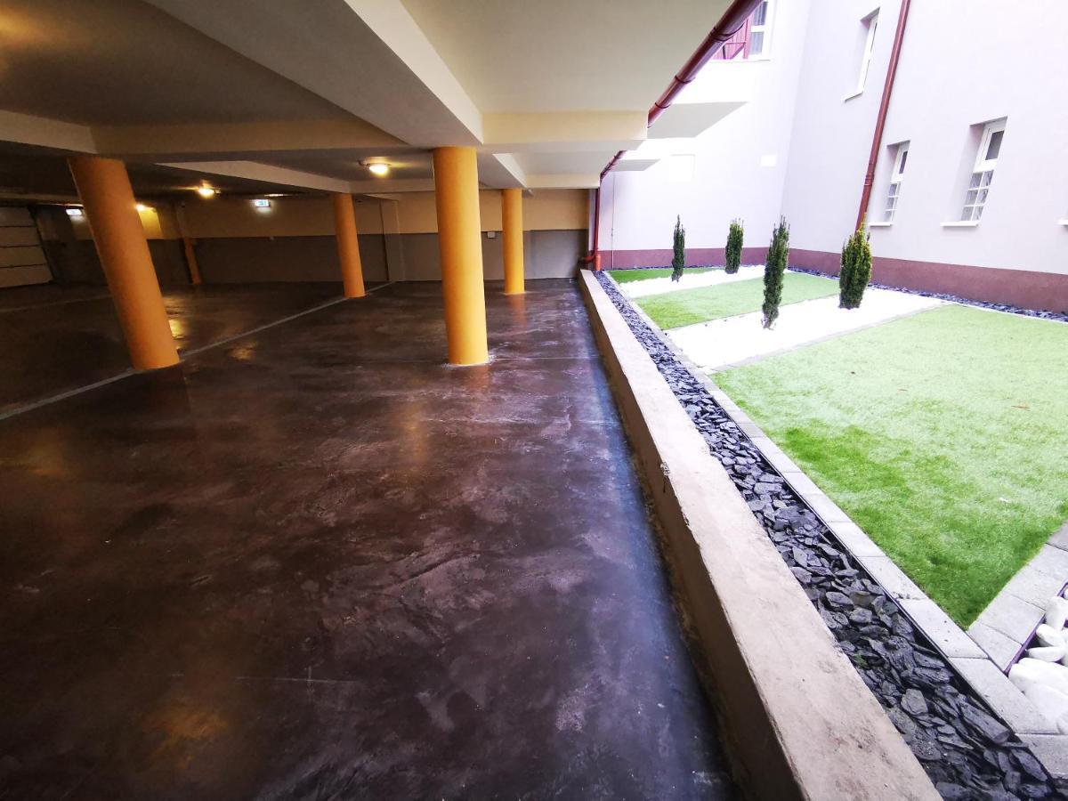 Hotel Villa Classica Papa Exterior photo